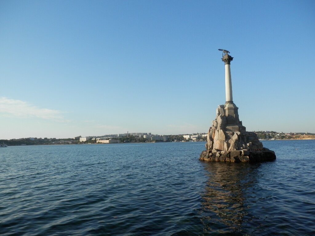 Севастополь, Памятник затопленным кораблям, фото из личного архива