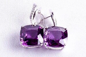 Серьги со вставкой аметист