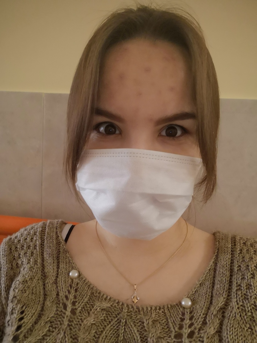 Сижу в больнице в маске