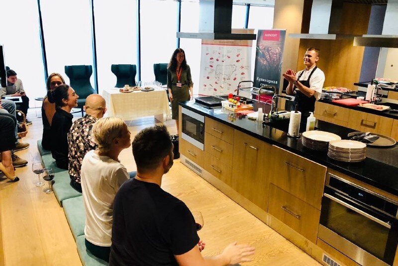 Лекция о мраморной говядине в кулинарной студии Мираторг