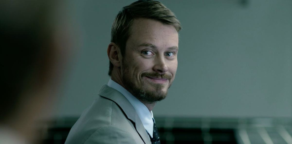 Кадр из сериала «Патриот» (2015-2018)