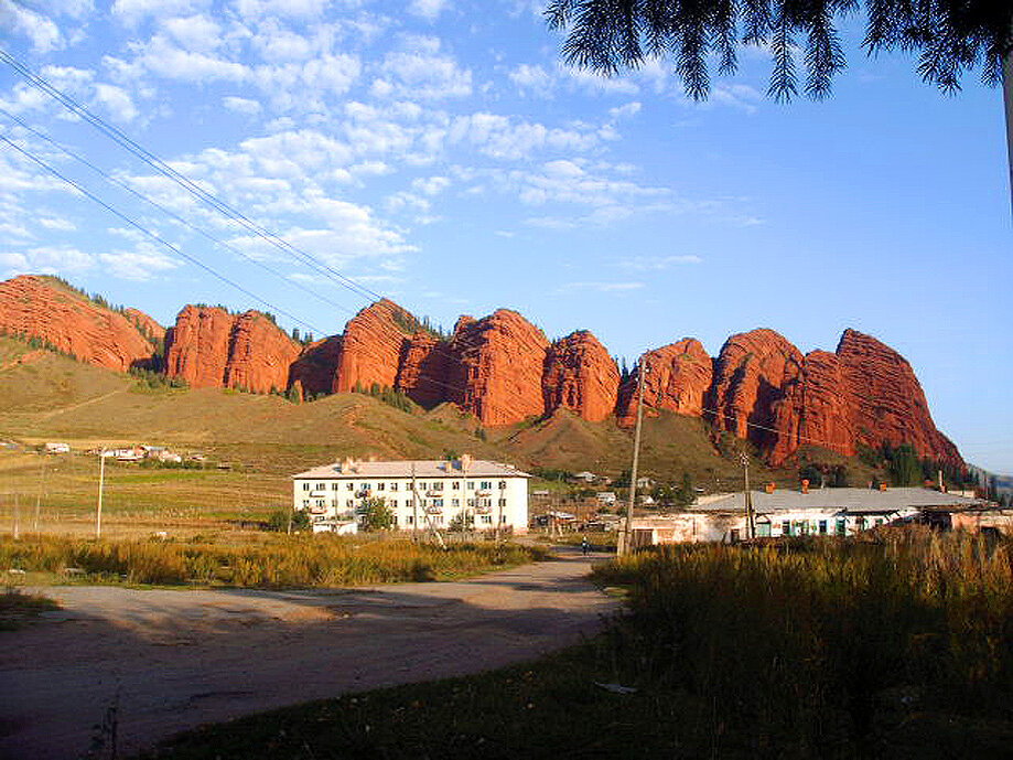 Скалы Джеты-Огуз — Семь Быков