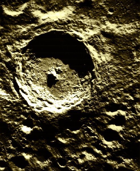 Кратер Тихо в южном полушарии Луны