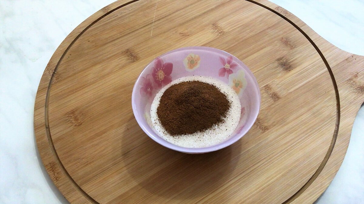 Сладкие печеньки с корицей из слоёного теста.