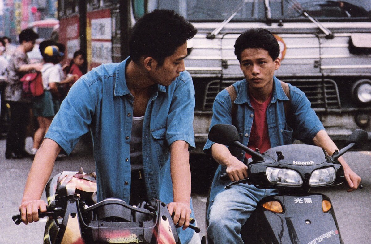 Бунтари неонового бога (1992)