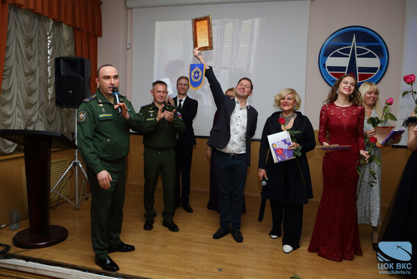 «ПОКЛОНИМСЯ ВЕЛИКИМ ТЕМ ГОДАМ!»: 60-Ю ГОДОВЩИНУ УЗЛА СВЯЗИ «КРИПТОН» ОТМЕТИЛИ КОНЦЕРТОМ ТВОРЧЕСКОЙ ГРУППЫ ЦОК ВКС