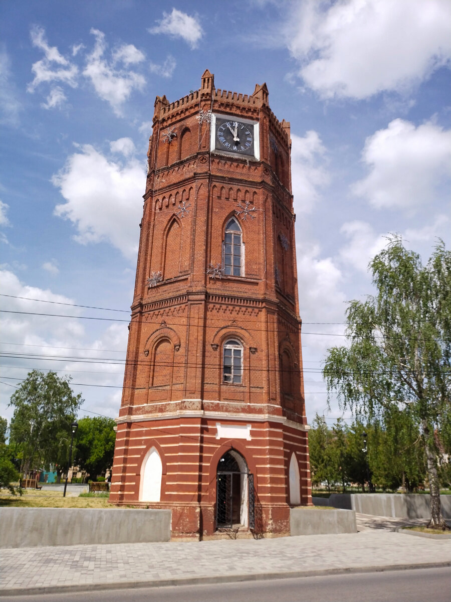 Ре, ЯУгадайте город (подсказка: я в нём не живу). Фото автора.