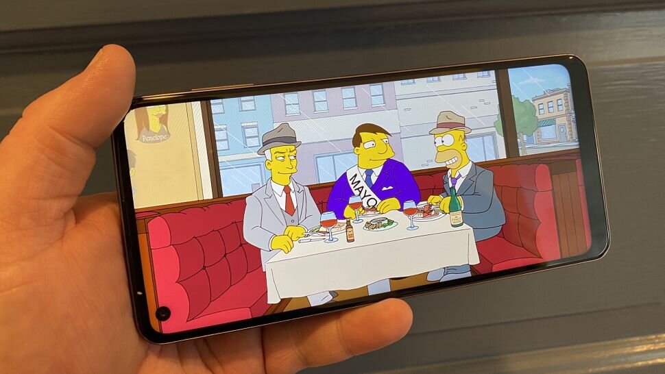 Motorola Moto G9 Plus: тестовое время автономной работы - 14 часов