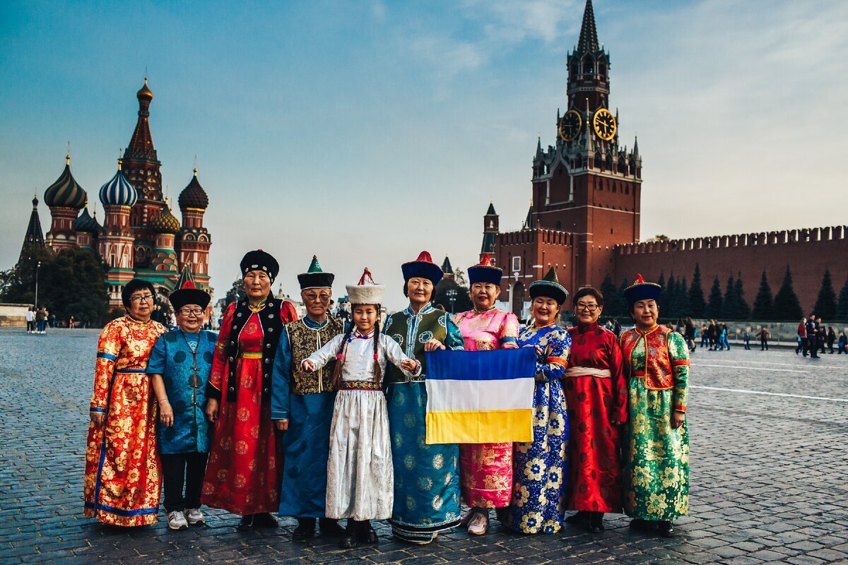 День бурятов. Титульный народ Бурятии. Сколько в Бурятии проживает бурят.