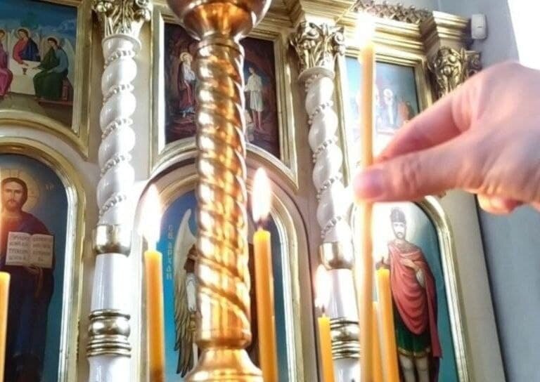 Ставя свечечку в храме, попросите у Всевышнего здоровья себе и своим близким 