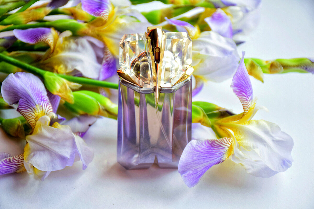 Изысканный парфюм. Мюглер Аква. Innocent Fruity Gourmand Mugler. Шик 2013. DNA Fragrance.