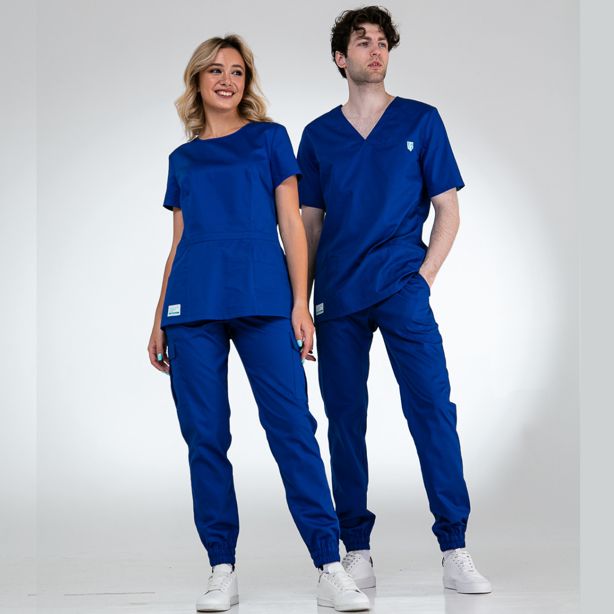 Женский медицинский костюм SST-W-1501 RoyalBlue                                               Мужской медицинский костюм SST-M-1501 RoyalBlue 