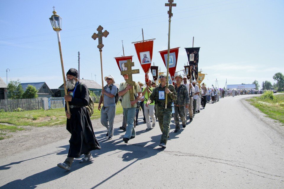     Крестный ход в Коробейниково Олег УКЛАДОВ