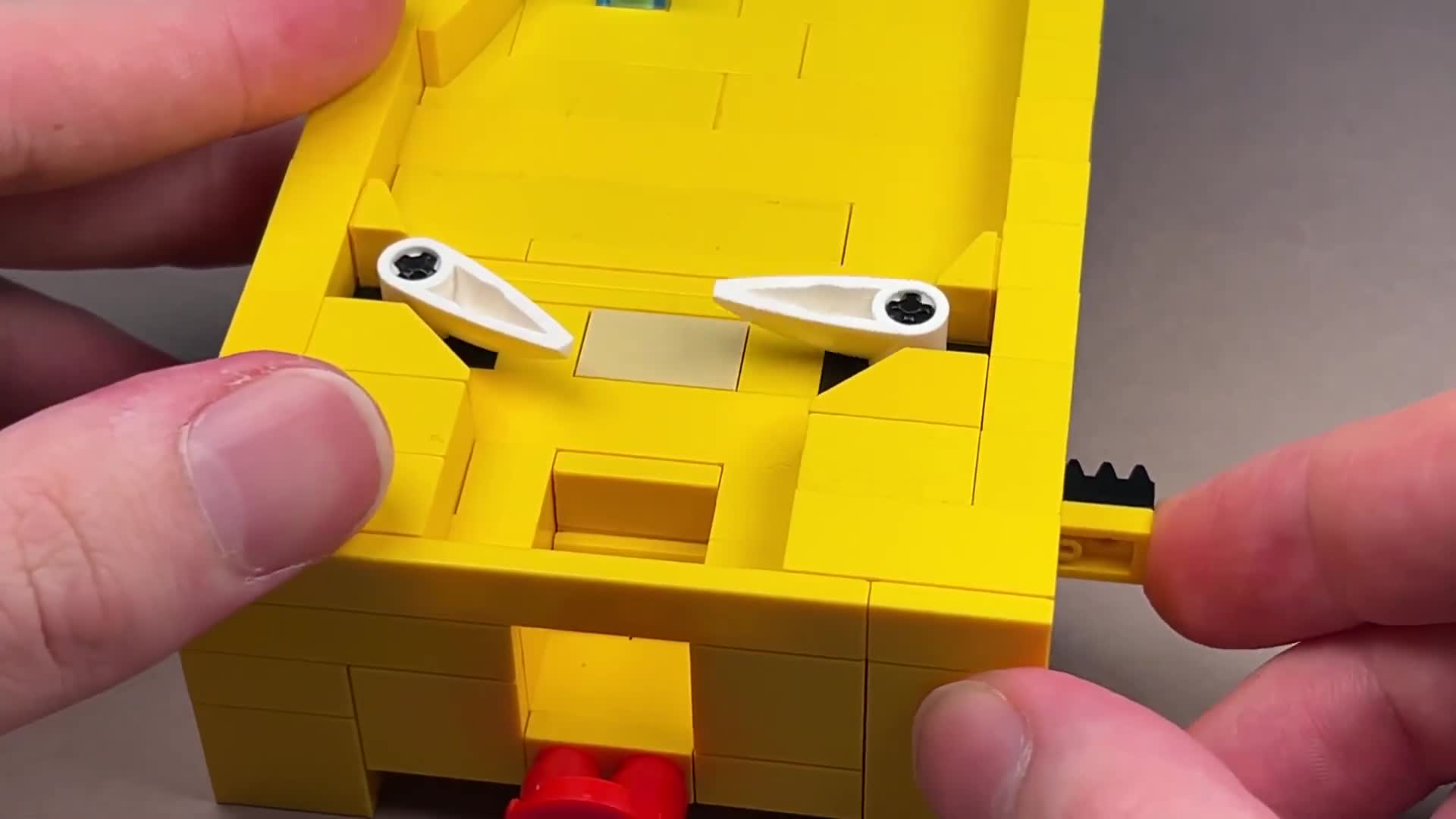 Как сделать сейф из LEGO?