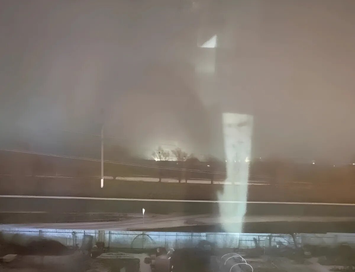 Бпла энгельс. Взрыв на аэродроме в энгельсе. Взрыв. Беспилотник в энгельсе сегодня ночью. 2022 взрыв на аэродроме.