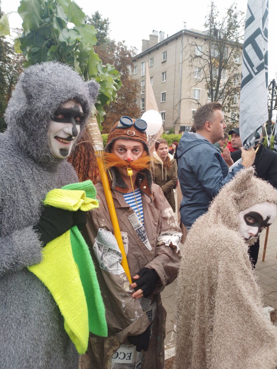 Нашему городу -877, но он  как всегда молод, красив, хорош собой, да ещё в в полном расцвете сил, радует своих жителей и гостей, историческими  памятниками, итересными музеями, замечательными...-61