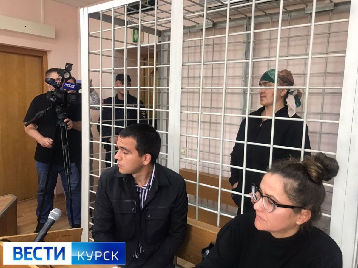    46-летняя повар льговской шаурмичной приговорена к 2 месяцам домашнего ареста