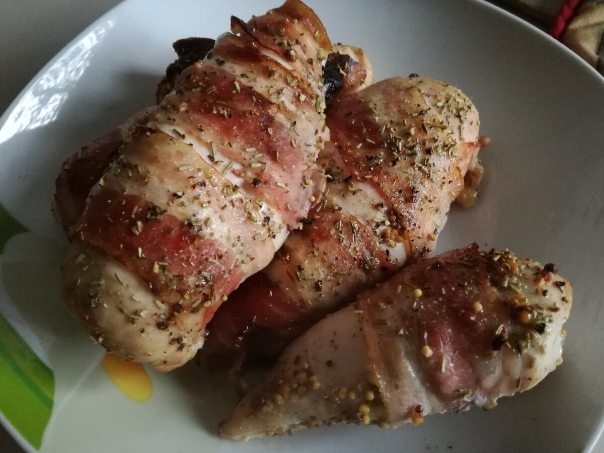 Куриные грудки в беконе в духовке рецепт с фото пошагово