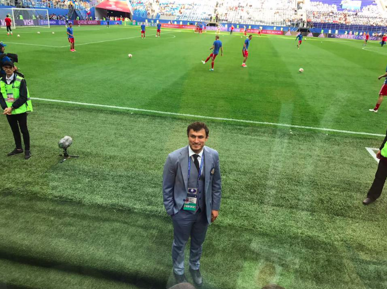 Фото из фейсбука Безуглова.