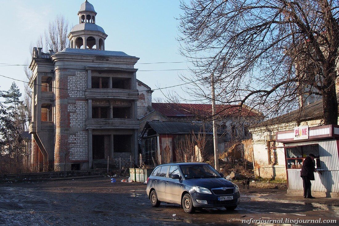 Дом барона. Сороки город дом цыганского барона. Орск дом цыганского барона. Сороки Молдова цыгане. Дом цыганского барона в Таганроге на Лизы Чайкиной.