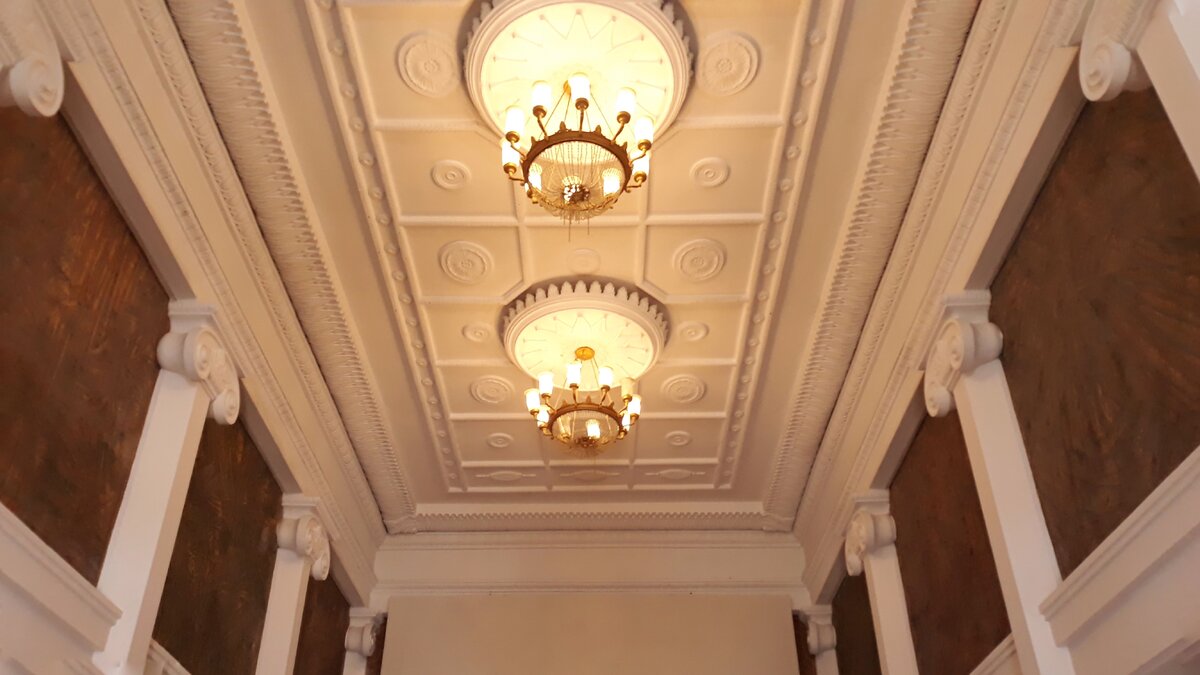 Вид внутри кинотеатра.