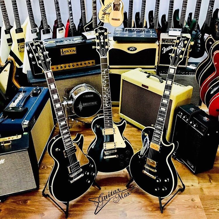 Фото с https://www.instagram.com/guitarmax_store. Не Gibson, но Les Paul.
