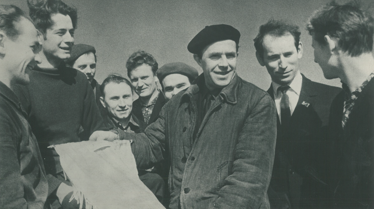 колхозы и совхозы в ссср. колхоз соревнование. соревнования пахарей ссср. труженицы села. колхоз ленинский луч красногорский район.