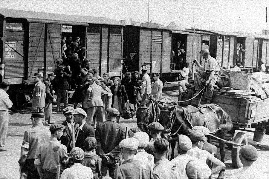 Переселение немцев Поволжья. Фото: ruspekh.ru
