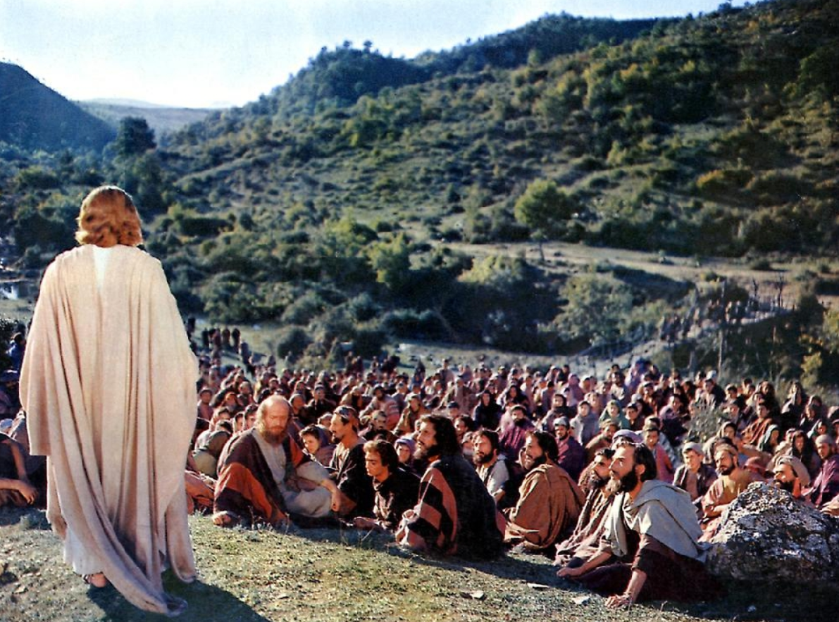 "... Мы пальцами показывать не будем, Но многие ли помнят в наши дни: Кто проповедь прочесть желает людям, Тот жрать не должен слаще, чем они..."  (Агранович Евгений Данилович)