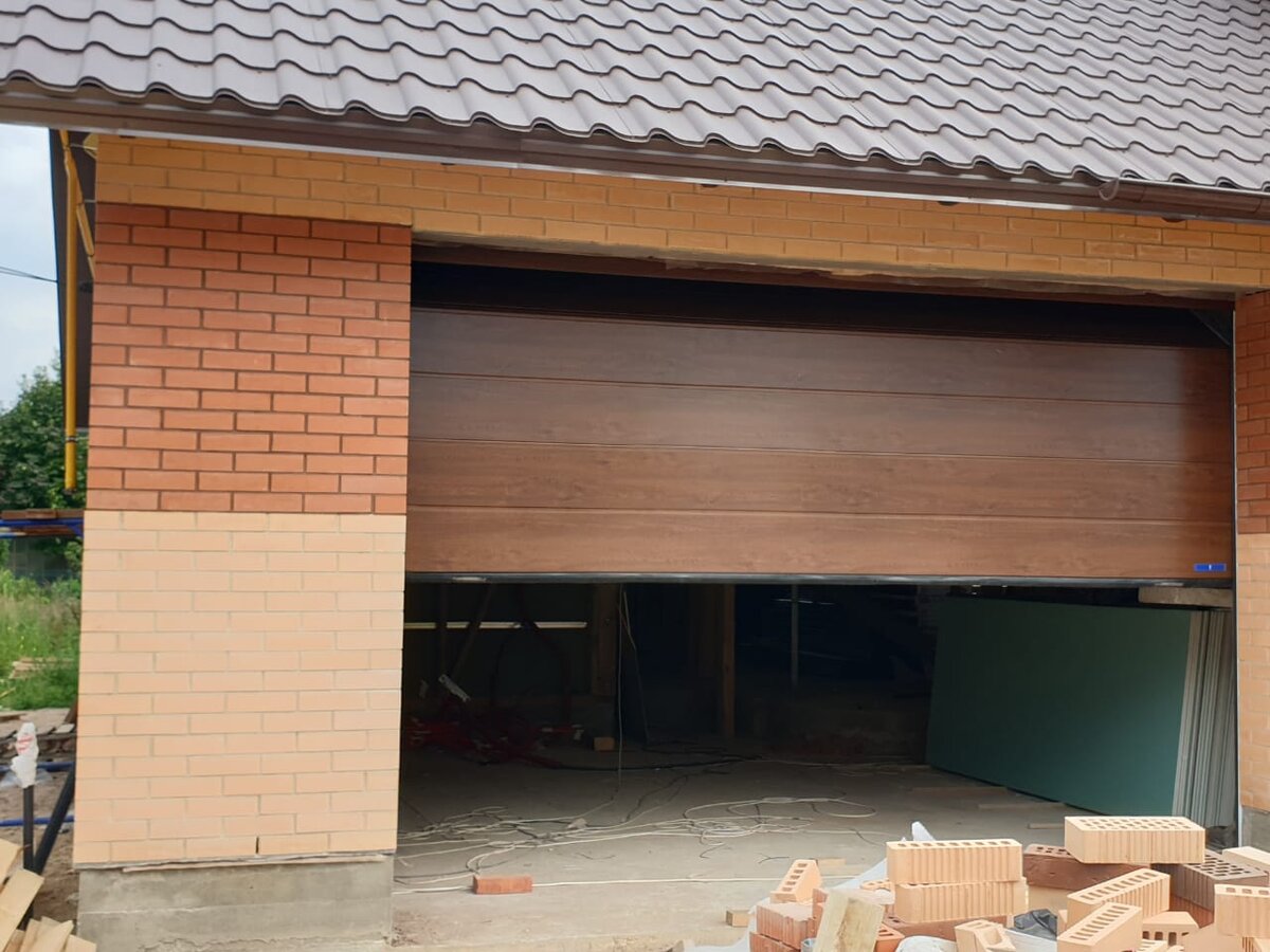 Гаражные ворота фирмы Hormann г.Псков