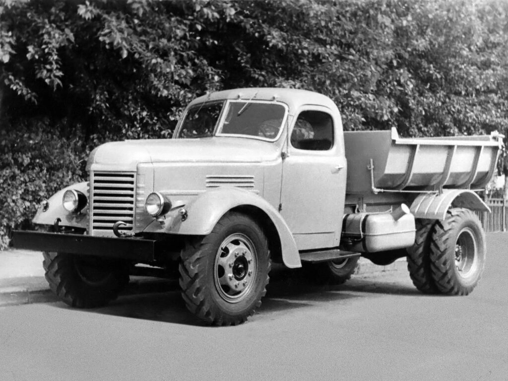ЗИС-ММЗ-585 (фото https://www.autowp.ru)