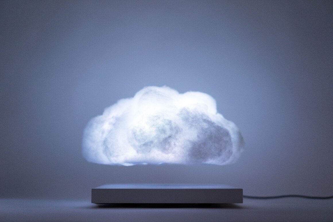 https://newatlas.com/floating-cloud-lamp-richard-clarkson/50796/