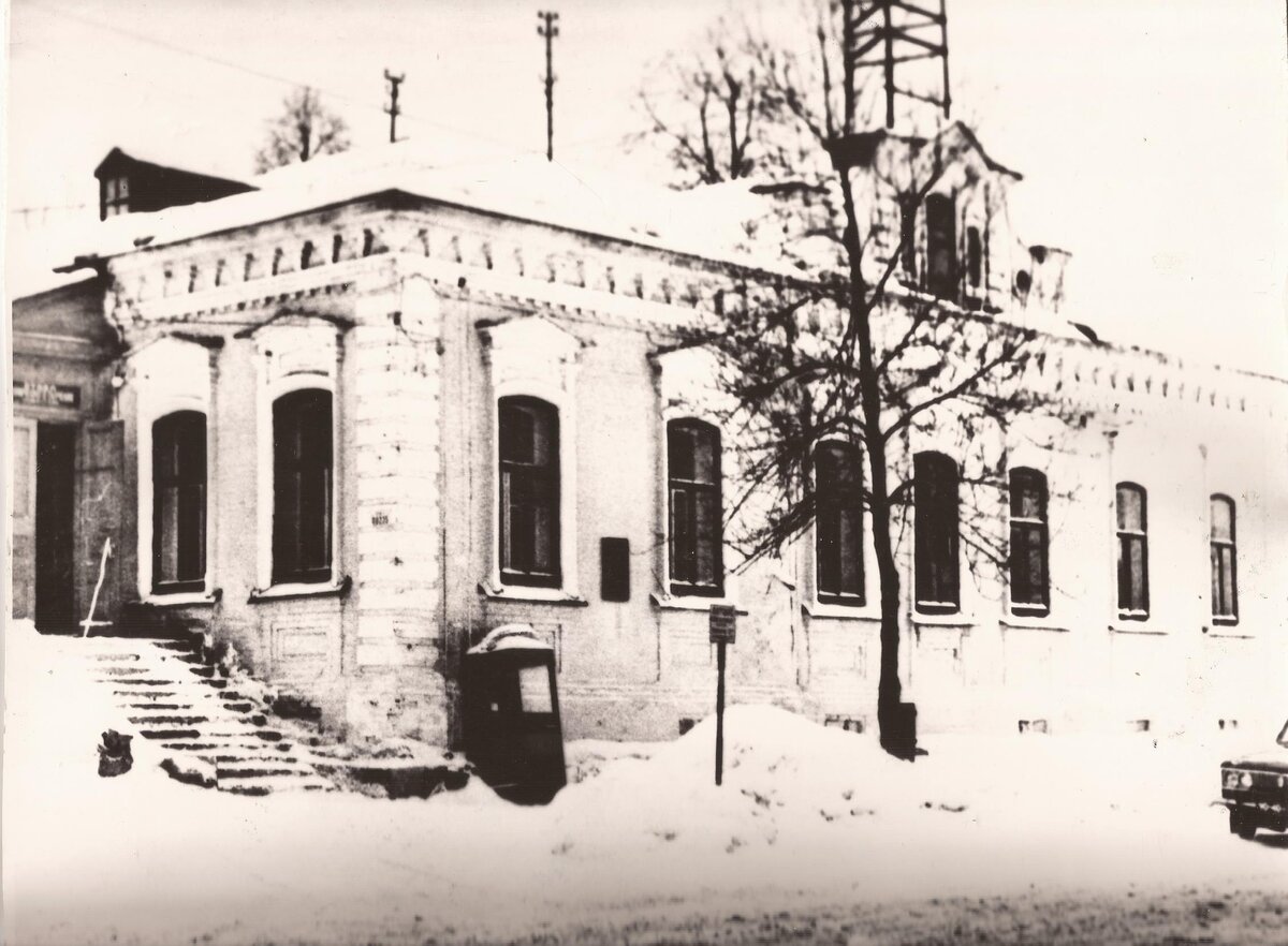 Дом, в котором жил Н.Г. Славянов , 1975-85гг. Источник: pastvu.com.