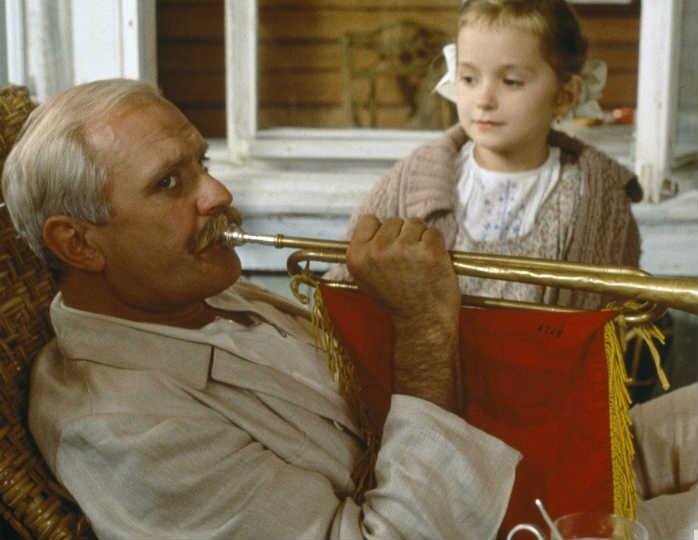 Одну из главных ролей сыграл сам же Михалков 