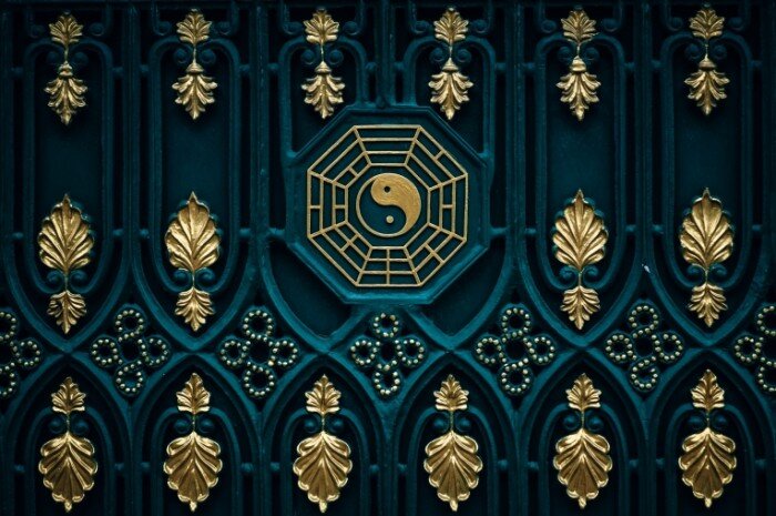 https://www.firestock.ru/wp-content/uploads/2019/01/Kovanoe-lite-kitayskiy-ornament-v-arhitekture-Wrought-casting-Chinese-ornament-in-architecture-5549h3699-700x465.jpg