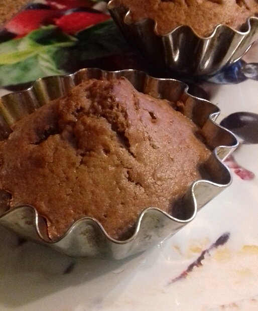 Маффин с какао и вареньем. На мишку похож, правда?