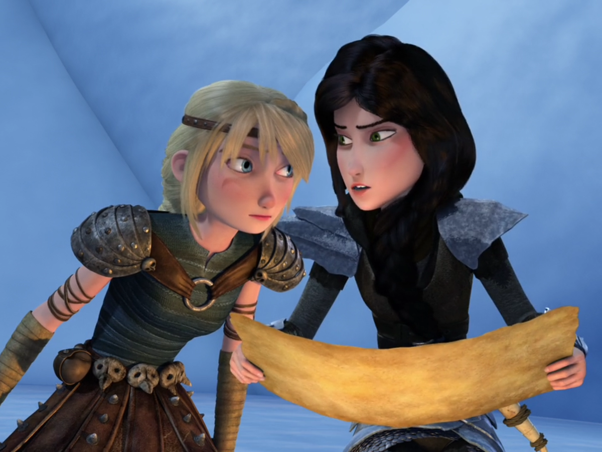 Хезер (справа) - Вождь Клана Берсерков и лучшая подруга Астрид Хофферсон.