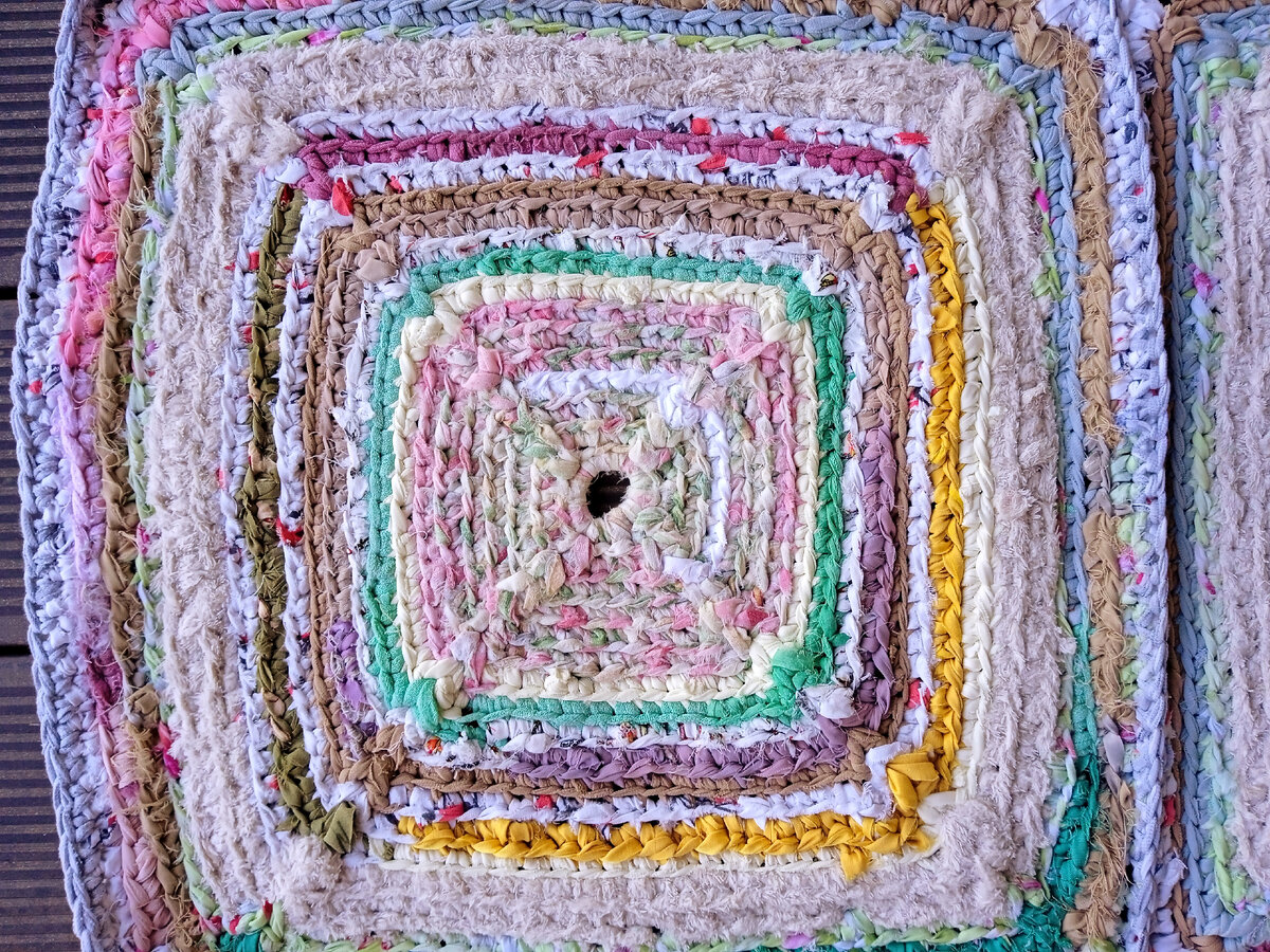 Вот он один элемент. Квадрат 50×50 см. 