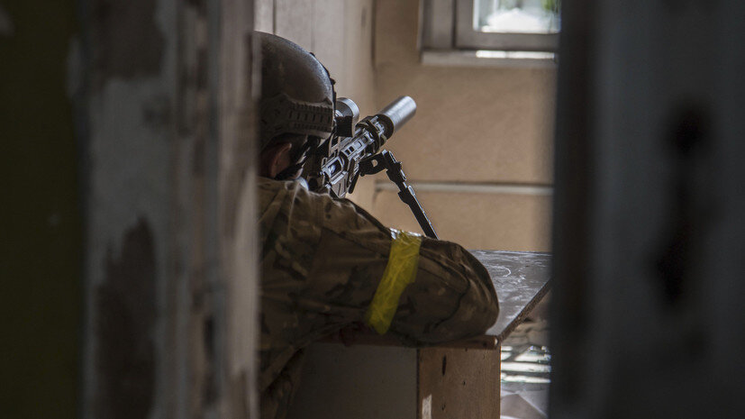   AP Oleksandr Ratushniak