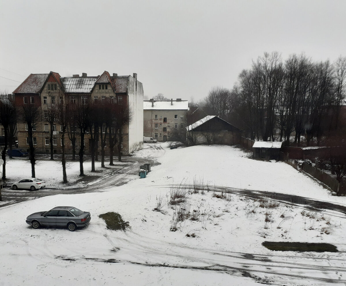 Довоенная трешка за 2,3 млн. в центре Черняховска Калининградской обл. Есть  потенциал, можно поиграться с перепланировкой | Не усложняя жизнь. Туры по  Калининградской области | Дзен