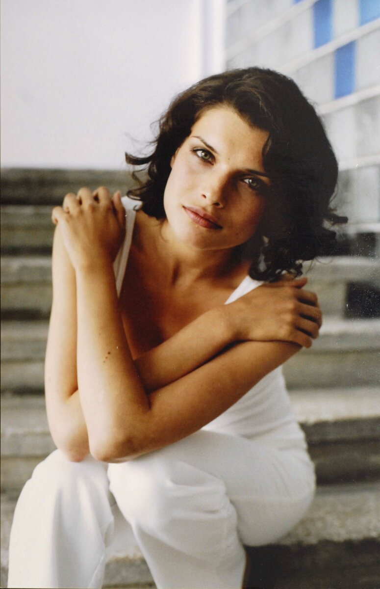 Анна Азарова