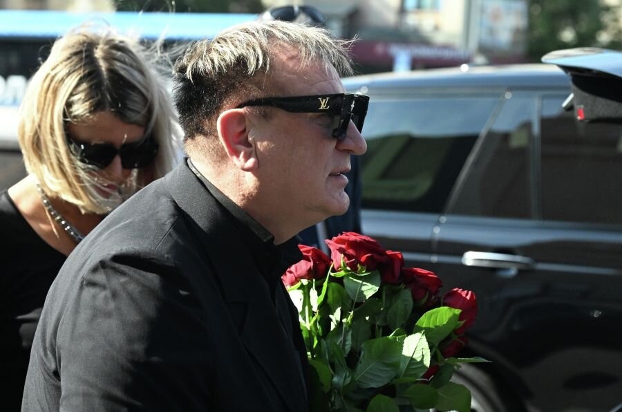    Певец Сергей Пенкин на церемонии прощания с поэтом-песенником Николаем Добронравовым © Станислав Красильников/РИА Новости