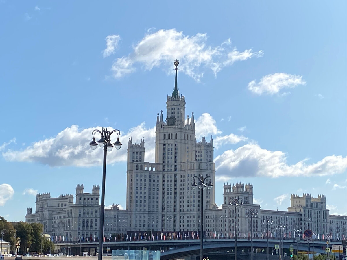 Высотка на Котельнической набережной. Все фото автора