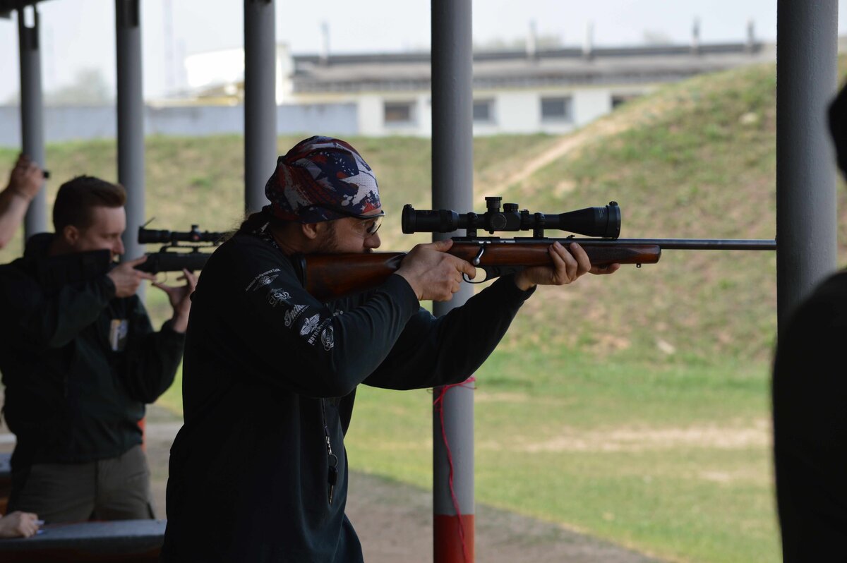 Выстрел 22. Силуэтная стрельба 22lr. Стрельба из винтовки. Стрельбы ФСО.