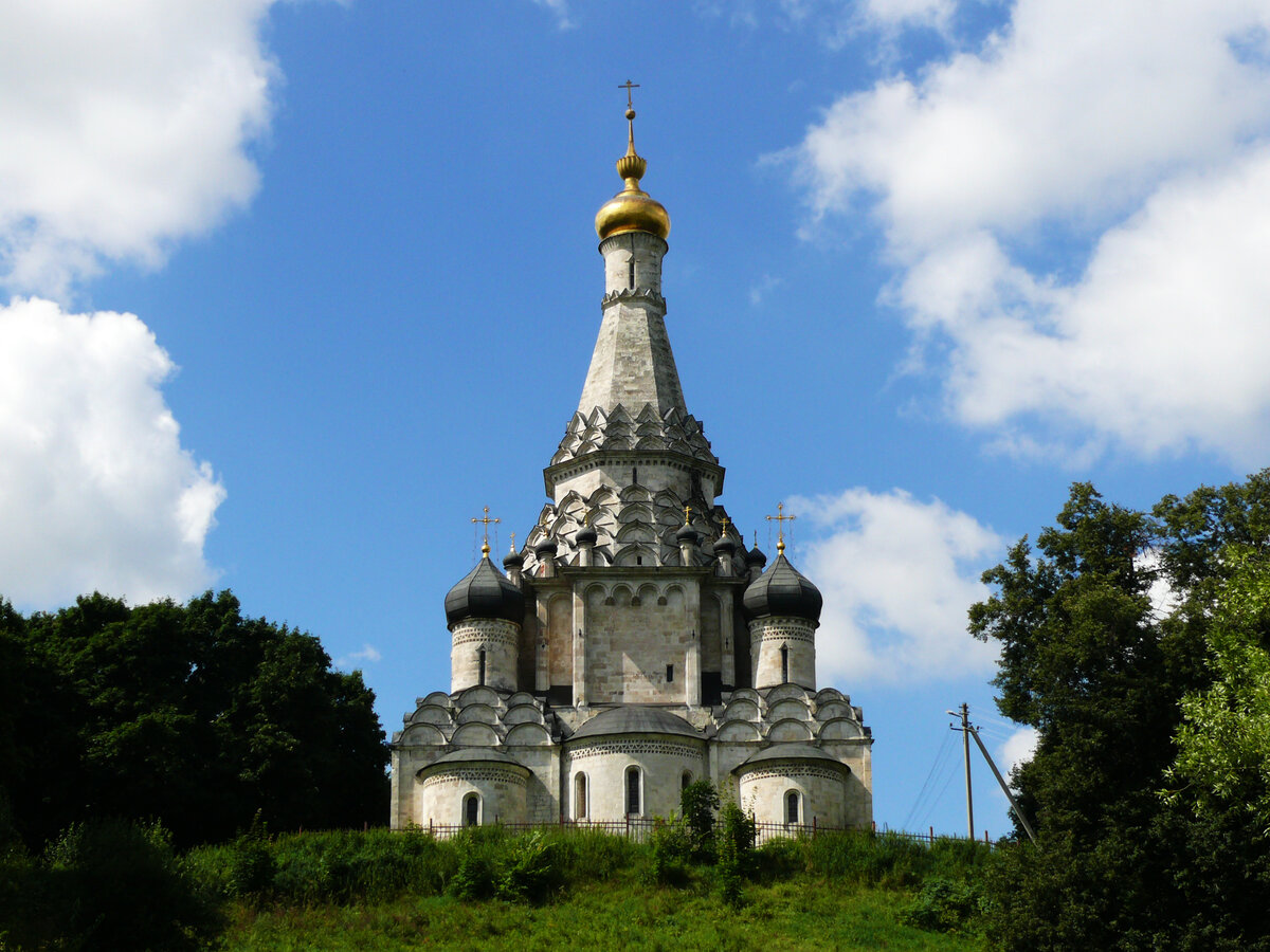 Церковь в селе остров