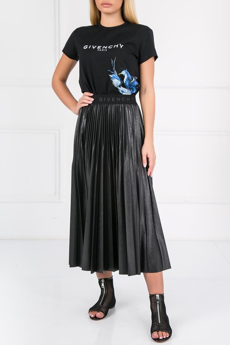 Givenchy Pre-Fall 2018-2019 в Лакшери Store