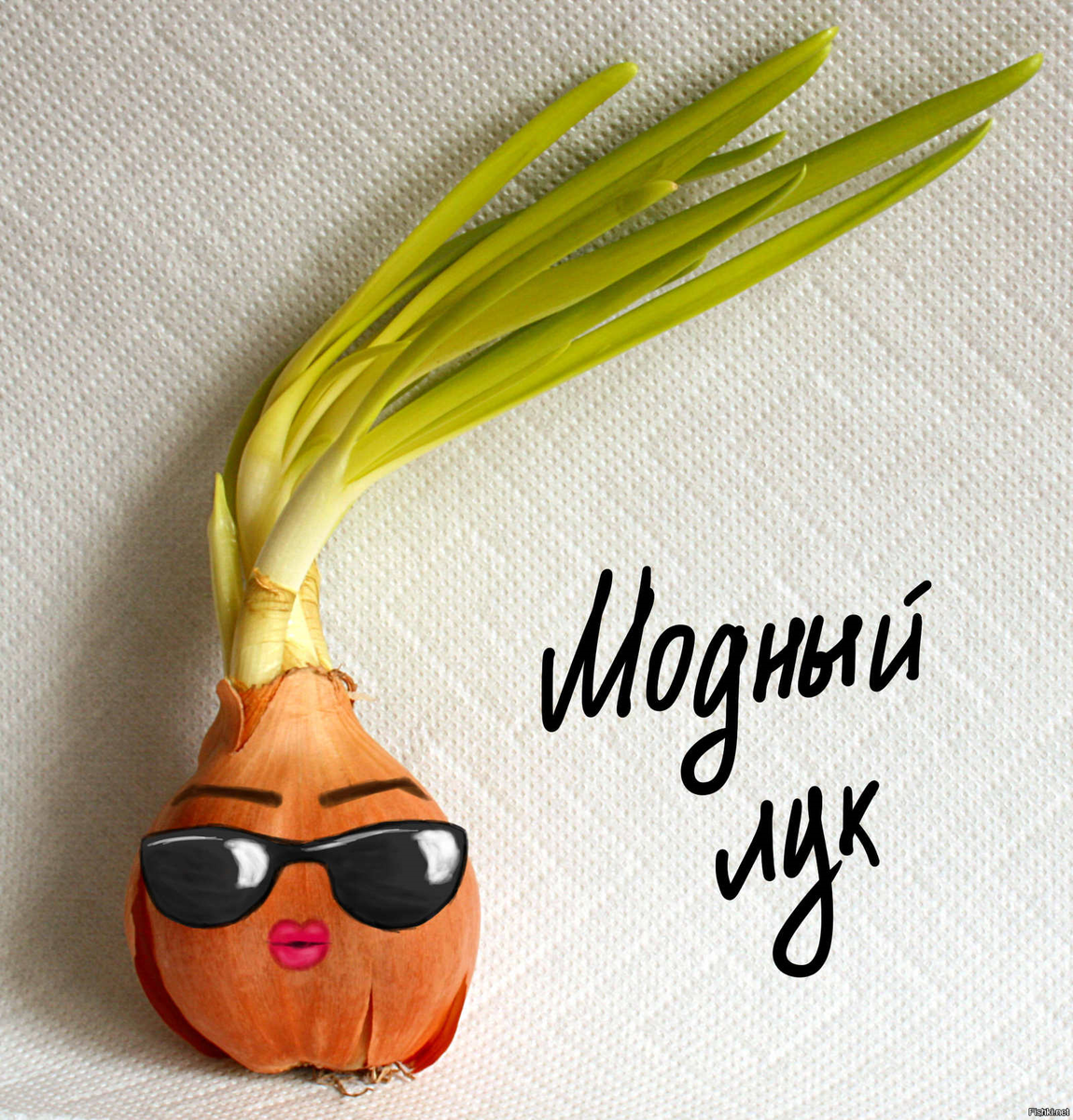 Look)))