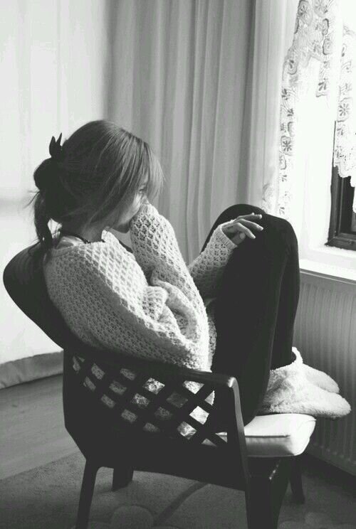 http://s2.favim.com/orig/150716/alone-black-and-white-depression-girl-Favim.com-2967992.jpg