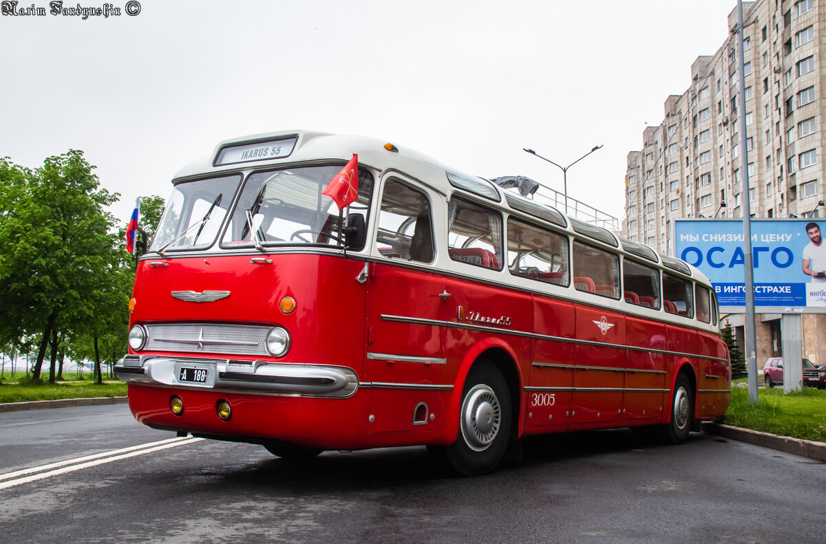 Автобус Ikarus-55.14lux на выставке в Санкт-Петербурге. Фото: Максим Фандюшин