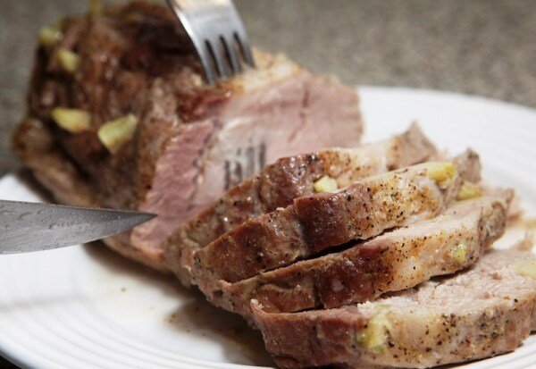 Свинина, запеченная большим куском в чесноке в духовке: рецепт с фото пошаговым